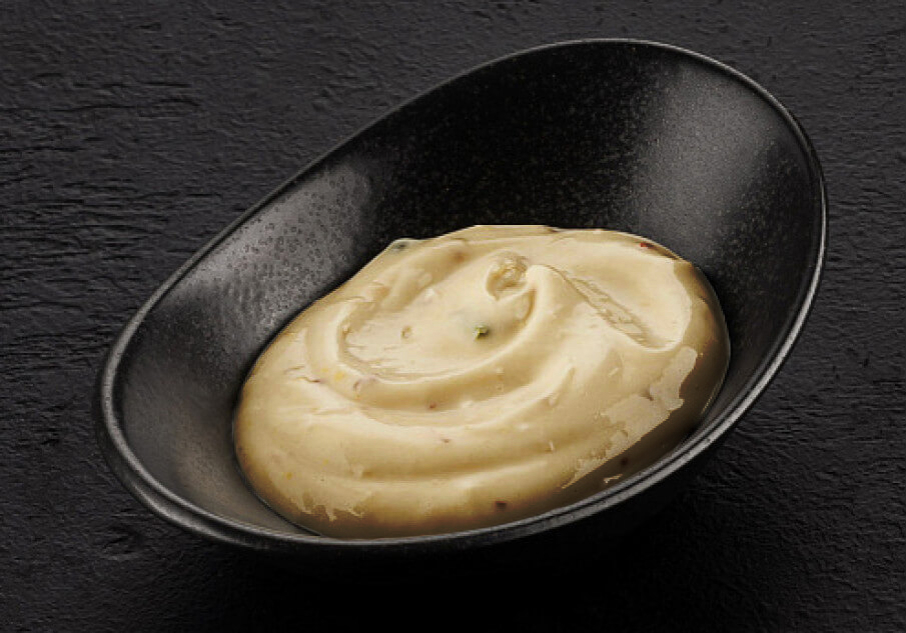 Соус "Фирменный" на 100 гр 372 ккал б 1, ж 40, у 2